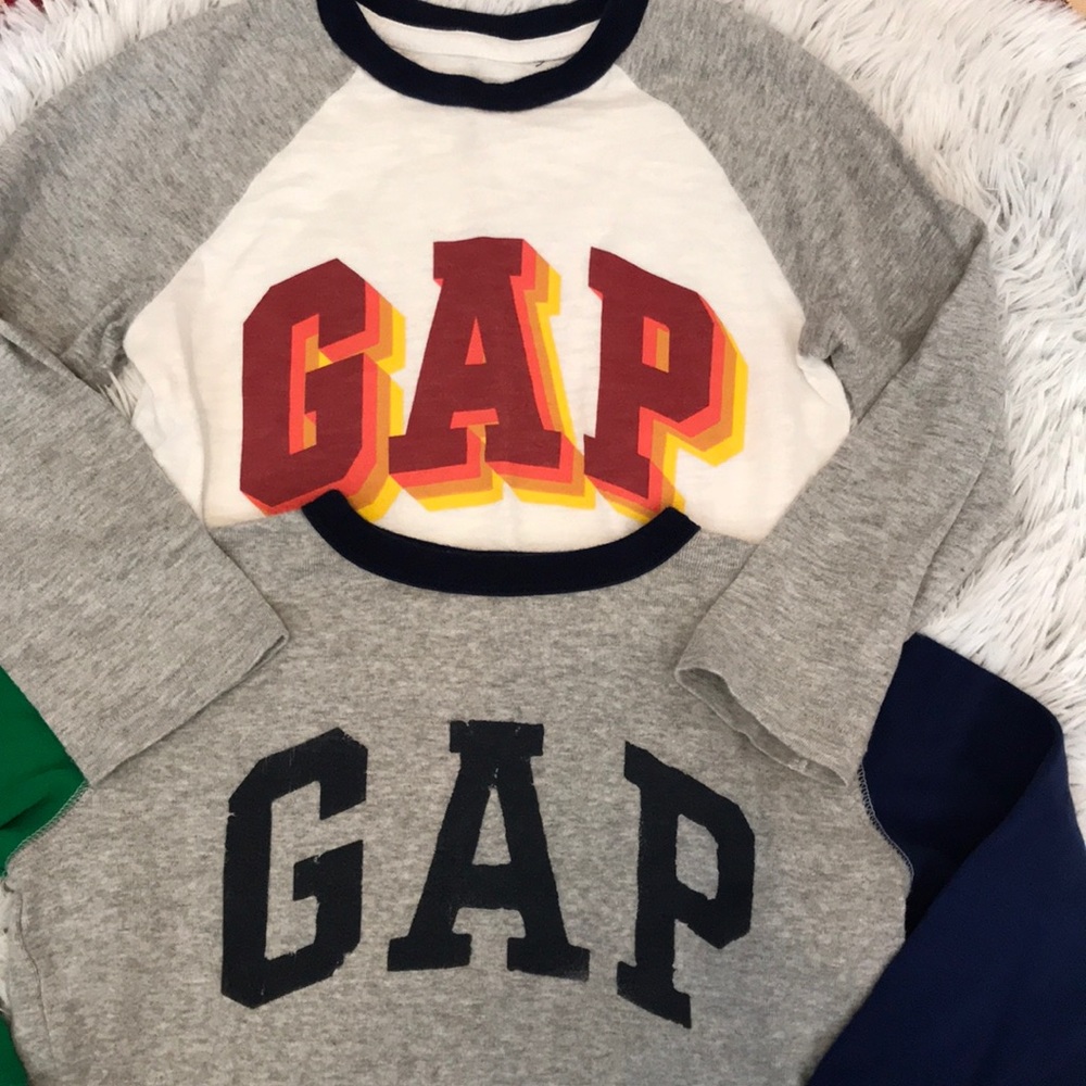 GAP shirt bundle